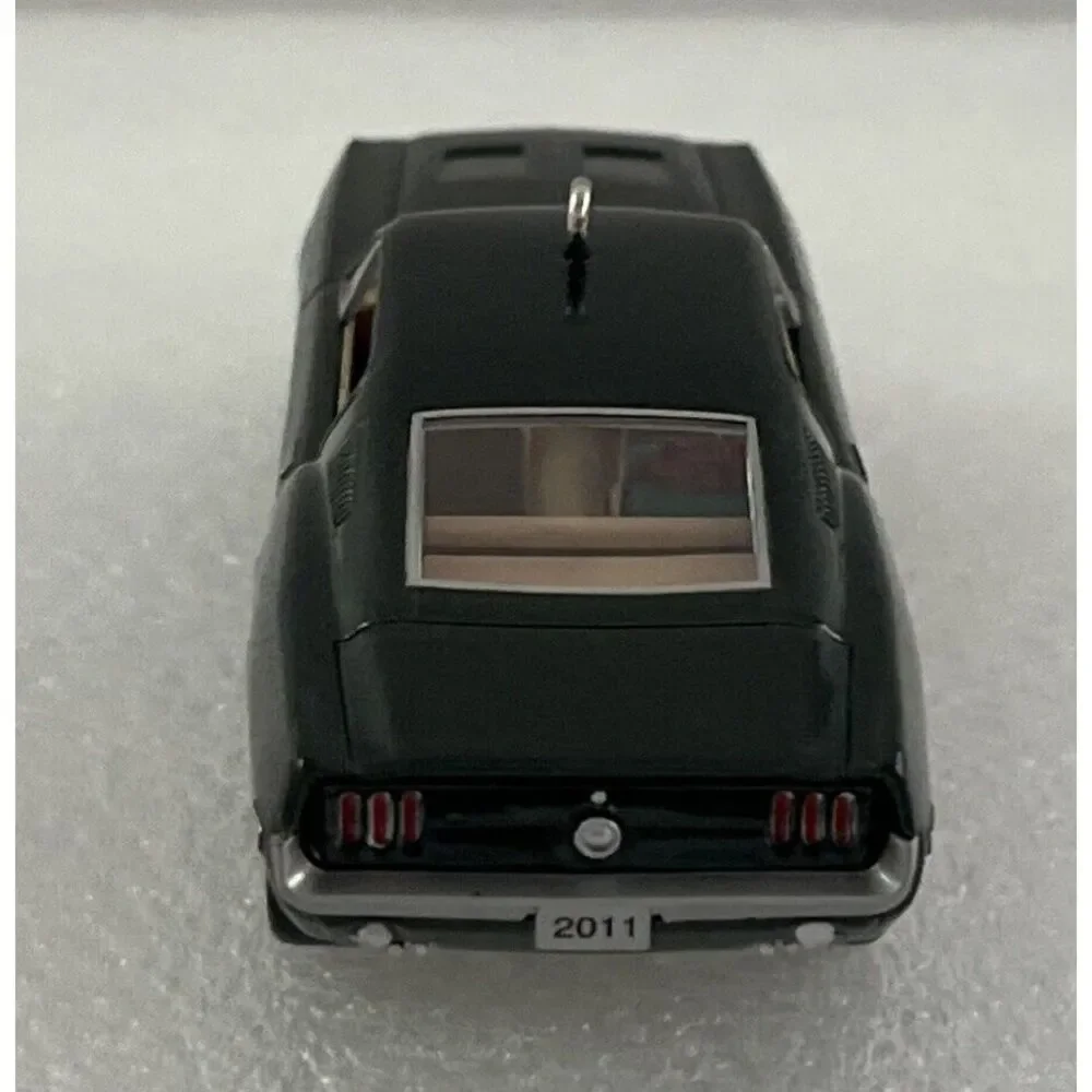 Hallmark Keepsake 1968‎ Ford Mustang GT Classic American Cars 21st In Series
